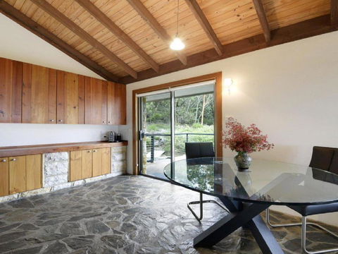 Sydney View 70km From Sydney 1000km From Care! - Nambucca Heads Accommodation 2