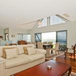 Villa Mer Stylish Waterfront Accommodation - Nambucca Heads Accommodation 0