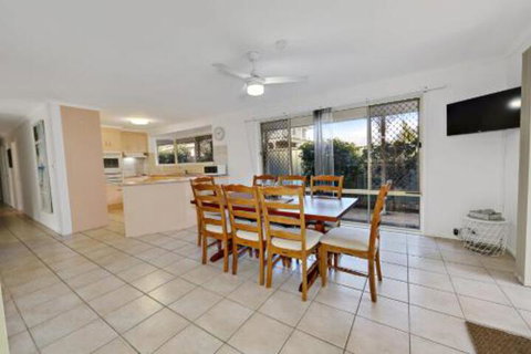 Perfect Getaway Hervey Bay - Nambucca Heads Accommodation 6