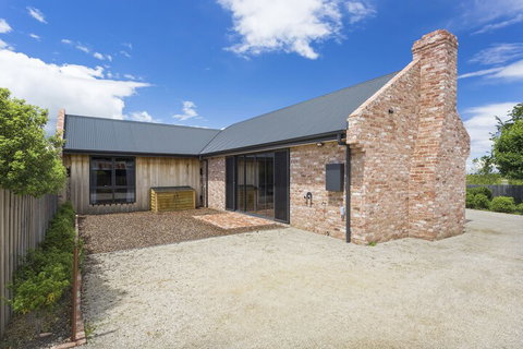Embracing Evandale - Nambucca Heads Accommodation 1