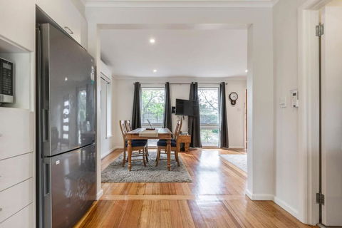 ?Spacious Bungalow?5min Walk To Station?5min To Box Hill?WiFi?Parking - Nambucca Heads Accommodation 1