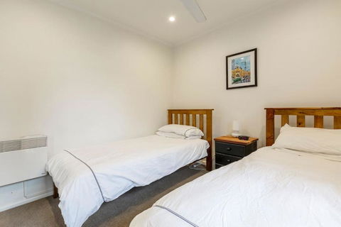 ?Spacious Bungalow?5min Walk To Station?5min To Box Hill?WiFi?Parking - Nambucca Heads Accommodation 5