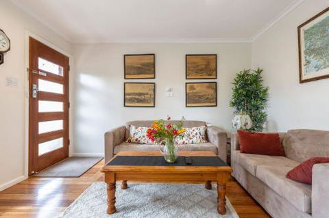 ?Spacious Bungalow?5min Walk To Station?5min To Box Hill?WiFi?Parking - Nambucca Heads Accommodation 3