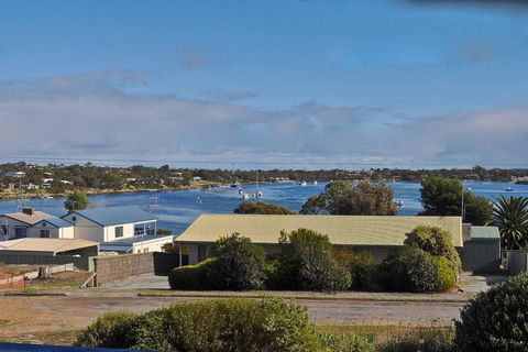Mariners View Coffin Bay - Nambucca Heads Accommodation 2