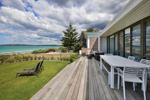 Azure Absolute Beachfront Pet Friendly - Nambucca Heads Accommodation 0