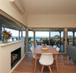 BAY VIEWS on MANNA DROMANA - Nambucca Heads Accommodation
