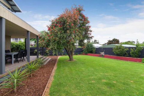PIER 55 DROMANA... - Nambucca Heads Accommodation 2