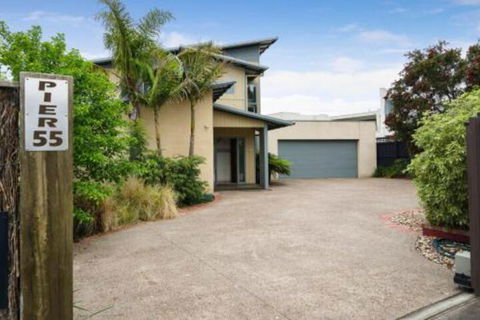 PIER 55 DROMANA... - Nambucca Heads Accommodation 5