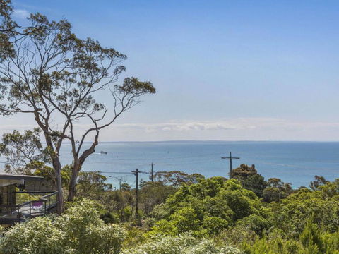VIEWS At MCCRAE..... - Nambucca Heads Accommodation 2