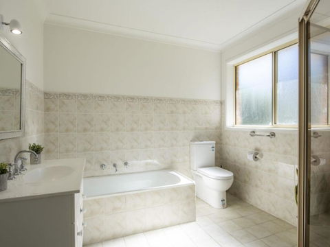 Mollymook Coastal Villa - Nambucca Heads Accommodation 3