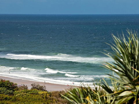 Spacious With Surf Views Sunshine Beach - Nambucca Heads Accommodation 5