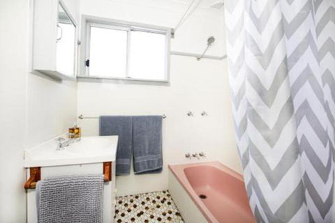 Sun Shack At Culburra Pet Friendly 3 Mins To Beach - Nambucca Heads Accommodation 5