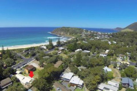 BEACHSIDE VILLA 2 - Nambucca Heads Accommodation 6