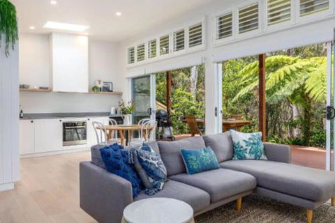 Studio By The Bay :: Jervis Bay Rentals - Nambucca Heads Accommodation 0