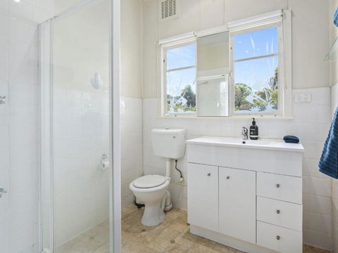 KIMBERLEY McCRAE - Nambucca Heads Accommodation 6