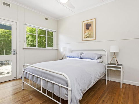 KIMBERLEY McCRAE - Nambucca Heads Accommodation 2