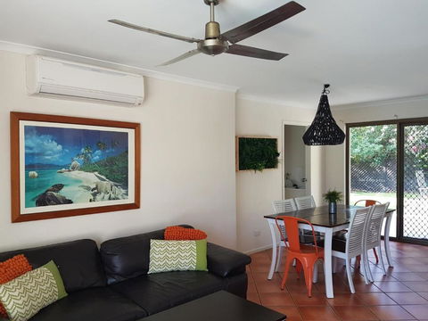13 Coora Court Sleeps 6 Pool Air Con Pets - Nambucca Heads Accommodation 6