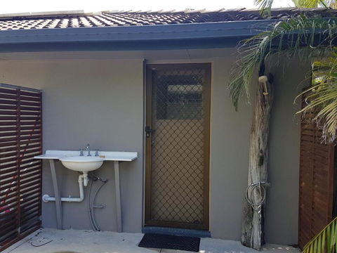 13 Coora Court Sleeps 6 Pool Air Con Pets - Nambucca Heads Accommodation 5