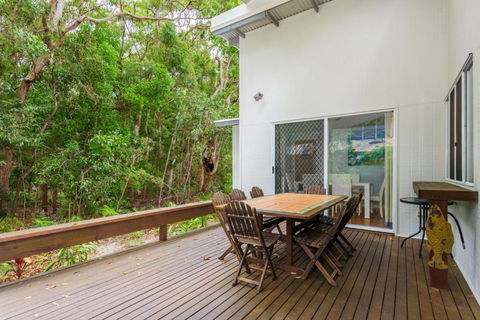 6 Ibis Court Modern Tropical Family Home With Inground Swimming Pool & Outdoor Entertaining Area - Nambucca Heads Accommodation 1