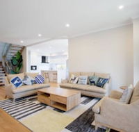 Lux Style 4BR Townhouseashwood - Nambucca Heads Accommodation