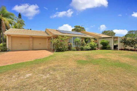 Hook Wine & Sinker Hervey Bay - Nambucca Heads Accommodation 5