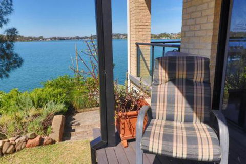 Elysium Lakehouse - Nambucca Heads Accommodation 4