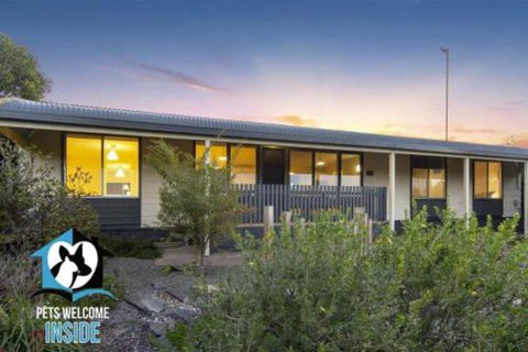 Retro Groovy Pad Pt Elliot - Nambucca Heads Accommodation 4