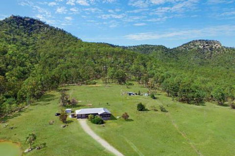 Rosa Estate In Broke Two 3br House In Walking Distance To Cellar Doors - Nambucca Heads Accommodation 6