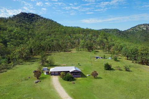 Rosa Estate In Broke Two 3br House In Walking Distance To Cellar Doors - Nambucca Heads Accommodation 7