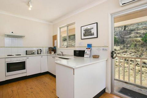 Rosa Estate In Broke Two 3br House In Walking Distance To Cellar Doors - Nambucca Heads Accommodation 4