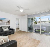 WAVES on MAIN 4 / 1 MAIN STREET - Nambucca Heads Accommodation