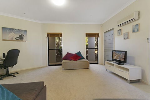 Castaways Beachside Family Retreat 44 Driftwood Drive - Nambucca Heads Accommodation 6