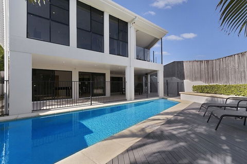Castaways Beachside Family Retreat 44 Driftwood Drive - Nambucca Heads Accommodation 1
