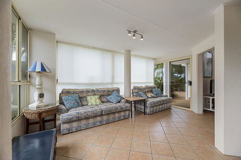 Fabulous Pet Friendly Family Home - 3 Carribean Court - Nambucca Heads Accommodation 4