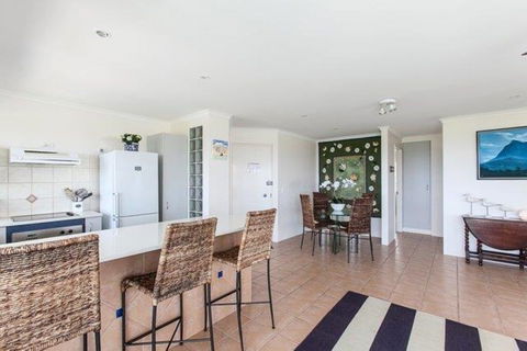 Home Away From Home With Sweeping Ocean Views Unit 12 60 Peregian Esplanade - Nambucca Heads Accommodation 1