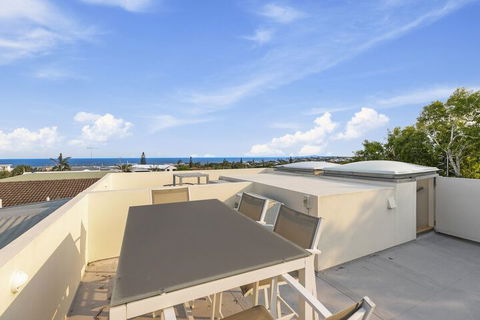 Sunshine Beach Self Contained Unit Beach Views Unit 2 Elouera 44 Elanda Street - Nambucca Heads Accommodation 7