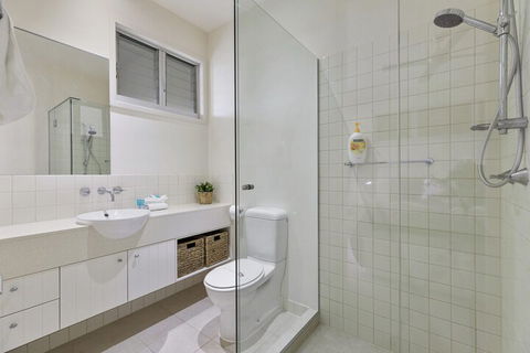 Sunshine Beach Self Contained Unit Beach Views Unit 2 Elouera 44 Elanda Street - Nambucca Heads Accommodation 4