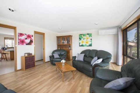 Deering 106 ULLADULLA - Nambucca Heads Accommodation 5