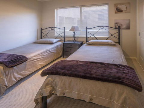 Championship Golf Course On Your Back Door - Nambucca Heads Accommodation 4