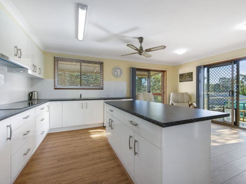Buckland St. 29 Mollymook - Nambucca Heads Accommodation 1