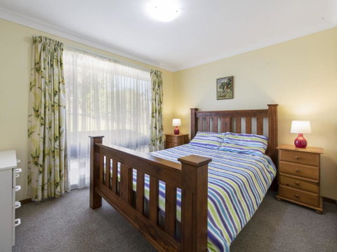 Buckland St. 29 Mollymook - Nambucca Heads Accommodation 2
