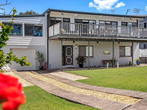 Carroll Ave 85 Mollymook - Nambucca Heads Accommodation 3