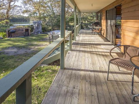 Centre Street 10 Lake Tabourie - Nambucca Heads Accommodation 3
