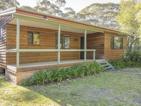 Centre Street 10 Lake Tabourie - Nambucca Heads Accommodation 2