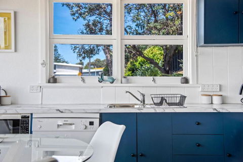 Mitchell Pde 31 Mollymook - Nambucca Heads Accommodation 4