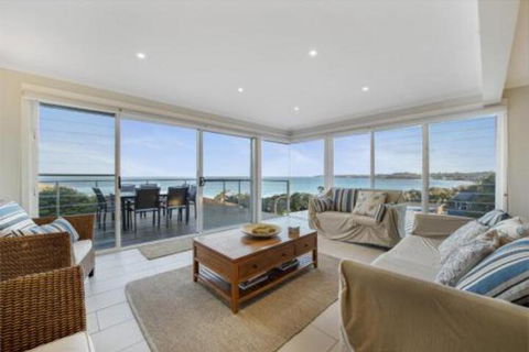 Mitchell Pde 118 Mollymook - Nambucca Heads Accommodation 0