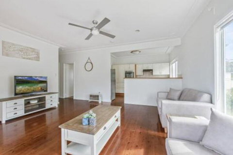 Mitchell Pde 71 Mollymook - Nambucca Heads Accommodation 5