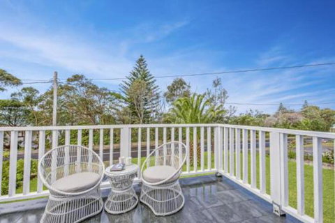Mitchell Pde 71 Mollymook - Nambucca Heads Accommodation 4