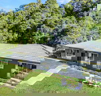 Lilyview Cottage - Robertson - Nambucca Heads Accommodation