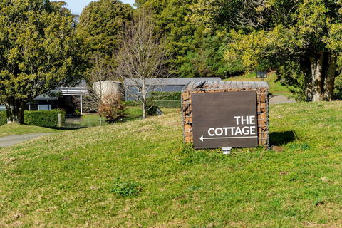 Lilyview Cottage - Robertson - Nambucca Heads Accommodation 3